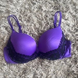 Sexy purple/black lace VS push-up bra